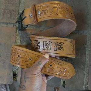 APACHE LEATHER WESTERN BELT "GENE" Hand Engraved 36" New Made in Juarez Mexico
